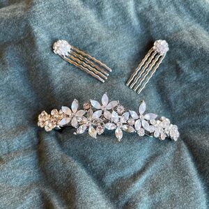 Soho Silver Crystal Floral Hair Accessory Set